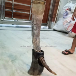 Grande corne de buffle en verre d'agate personnalisée dans un design animal poli de style viking avec support-Artisanat naturel de la meilleure valeur - Product Image 5