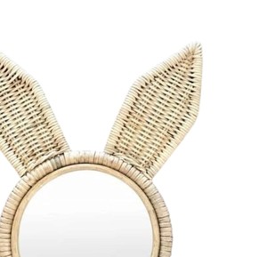 Espejo Colgante Artesanal con Motivo de Orejas de Conejo — Estilo Tejido Natural, diseñado para niños y decoración con espejo de ratán - Product Image 4