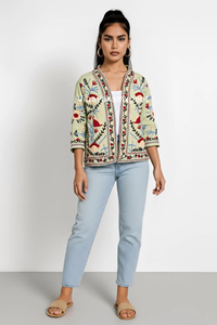 Veste matelassée en laine tricotée brodée à la main Suzani, écologique, motifs floraux brodés à la main, richesse culturelle - Product Image 5