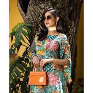 Ensemble Kurta pakistanais respirant pour femme Motley Patch en taille XS, tissu crêpe, haut à manches trois-quarts - Product Image 6