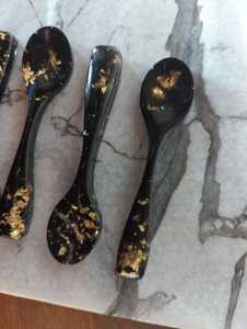Juego de Cubiertos para Servir Ensaladas de Alta Calidad, Hechos a Mano con Cuentas de Resina, Plateados en Plata, con Mango Largo, Ecológicos y Aptos para Lavavajillas - Product Image 4