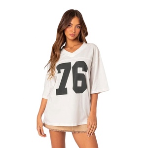 Camiseta de fútbol blanca de gran tamaño con cuello en V para mujer, Camiseta con estampado de número frontal, camisetas de fútbol americano de talla grande personalizadas - Product Image 1