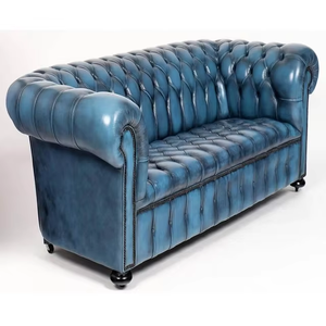 Nuevo Diseño de Sofá Chesterfield Azul de Tres Plazas, Sofá de Cuero Acolchado de Lujo para Sala de Estar, Sofá Clásico Tapizado con Brazos Enrollados para el Hogar - Product Image 3