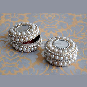 Boîte à bijoux décorative en perles blanches et paillettes, légère et durable, boîte à pilules, boîte cadeau pour cadeau de mariage - Product Image 1