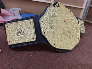 เข็มขัดแชมป์มวยปล้ำรุ่นเฮฟวี่เวทแบบกำหนดเอง ขนาดใหญ่ สีทอง ทำจากทองเหลืองหนา 4 มม. สำหรับผู้ใหญ่ ชุบทอง แผ่นโลหะ สายหนังนุ่ม - Product Image 3