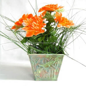 Macetero Decorativo de Diseño Moderno y Clásico, Pequeño, de Hierro con Recubrimiento en Polvo, con Sistema de Autorriego, Ecológico y Duradero - Product Image 2