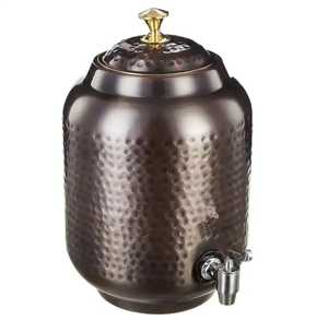 Distributeur d'eau artisanal en cuivre pur brillant, grand réservoir métallique ayurvédique de 5 litres avec robinet en acier inoxydable pour le bien-être naturel - Product Image 3