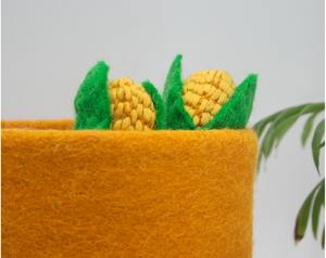 Maïs en feutre de laine fait main, aliments de jeu réalistes, décoration de Thanksgiving, jouet artisanal pour enfant, commerce équitable, vente en gros en vrac - Product Image 3