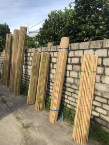 Wholesale Eco-friendly Outdoor Bamboo <b>Poles</b> Cheap Natural Raw Bamboo Fence <b>for</b> <b>Garden</b> Building and Agriculture Lamp Included - Product Image 5