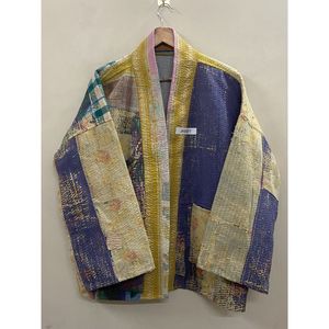 Chaqueta Kimono Kantha de patchwork 100% algodón hecha a mano, manga larga, cuello chal, ecológica, para mujer. - Product Image 1