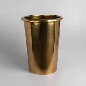 Atractivo Contenedor de Basura Metálico para Sala de Estar, Cesto de Desechos Moderno que Mejora la Belleza Interior - Product Image 5