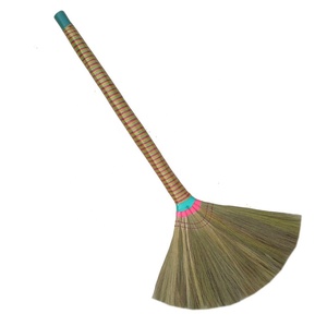 Precio competitivo Accesorios para el hogar Mango largo Escoba de hierba de madera Ambientalmente de proveedor de Vietnam - Product Image 4