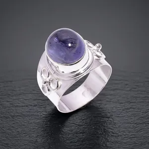 Bague en argent sterling 925 faite à la main avec un grand cabochon ovale en iolite bleue naturelle pour homme - Product Image 4