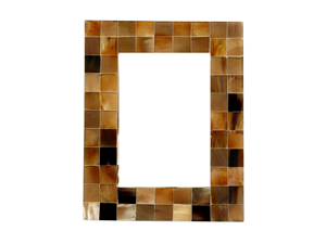 Cadre photo tendance en corne naturelle avec incrustation en laiton et bois par Perfect Enterprises - Product Image 6