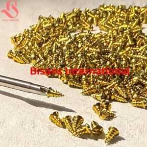 Kit de plaques à trous en titane manuelles BISONS pour la fixation crânienne neurochirurgicale, 8 plaques + 40 vis, tournevis inclus - Product Image 2