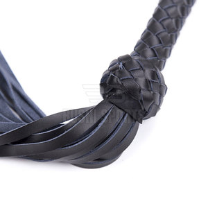 Fouets légers pour chevaux, structure flexible, adaptés à une performance et un confort constants - Product Image 5