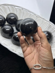 Esfera de Obsidiana Negra Natural de Alta Calidad al por Mayor, Decoración para el Hogar, Piedra de Meditación Curativa, Reiki, Tallada en Gujarat - Product Image 2