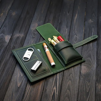 Organizador de Cigarros de Cuero con Cortador Integrado, Accesorio de Lujo, Almacenamiento de Tabaco Premium, Personalizable, Multifuncional