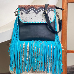 Bolso cruzado occidental hecho a mano, bolso con solapa de piel de vaca, flecos turquesa y correa ajustable, bolso de hombro - Product Image 3