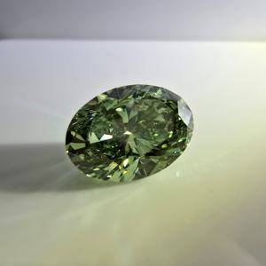 Diamant de laboratoire certifié IGI, 3,5 carats, taille ovale brillante, vert vif fantaisie, VS1, diamant non monté - Product Image 1