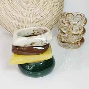 Brazaletes Modernos de Resina para Mujer de Creative Art Zone - Brillantes y Atractivos para Fiestas y a la Moda - Product Image 5