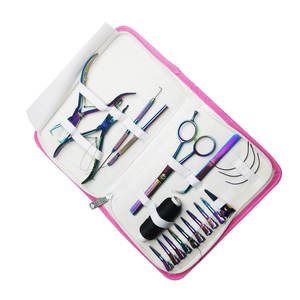 Kit d'outils pour extensions capillaires ZARNAB SURGICAL – Pinces métalliques, ciseaux, clips, installateur et extracteur de fils – Finition arc-en-ciel – Professionnel - Product Image 3