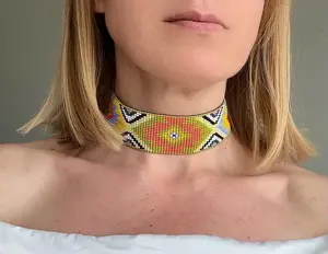 Collier ras du cou tendance à perles géométriques, style bohème tribal multicolore, collier large en perles de rocaille, collier folklorique ukrainien tissé, CADEAU - Product Image 1