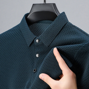 Polo en tricot texturé de qualité supérieure, polo de luxe à motif tressé, polo en coton texturé haute densité - Product Image 2