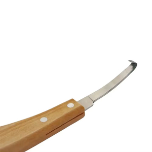 Cuchillo para Pezuñas de Caballo con Mango de Madera, Cortador de Acero Inoxidable Multifuncional para Mano Derecha o Izquierda, Herramienta para Recortar Patas de Ganado y Burros - Product Image 3