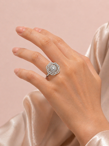 ELVORA GEMS アールデコフラワー カクテルリング ダイヤモンド パヴェセッティング ロジウムメッキ 925 シルバー レディース エンゲージメントジュエリー ヴィンテージ - Product Image 2