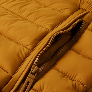 Chaleco de Plumón Personalizado Unisex Montane, Ligero, Relleno de Algodón, Cuello Alto, Ecológico, de Poliéster y Nailon, para Invierno - Product Image 4