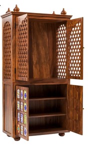 Grande structure de temple indien en mandapam avec travail de treillis |   Grand Mandir en bois massif avec portes Jali et carreaux en céramique |   École à domicile au design moderne - Product Image 6