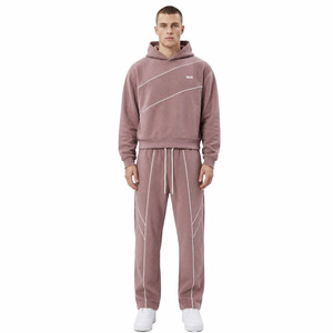 Conjuntos de sudaderas con capucha para hombre de alta calidad con ribetes diagonales personalizados, forro polar grueso, pantalones deportivos de corte holgado, conjuntos transpirables para entrenamiento. - Product Image 1