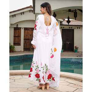 Ensemble de costume en mousseline de soie peint à la main Aishwarya taille XS, couleur blanche - Product Image 6