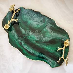 Bandeja de Resina con Acabado Liso para Mesa de Centro, Estilo Refinado que Mejora el Espacio con un Toque Artístico - Product Image 1