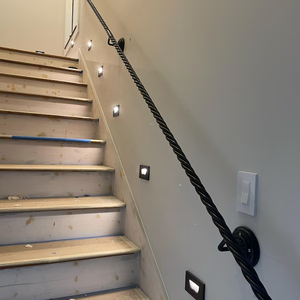 Rampe d'escalier murale en fer forgé résistante à la rouille, capacité de 440 lb, installation facile, garde-corps tubulaire - Product Image 2