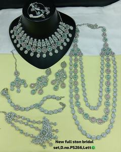 Collier ras-du-cou élégant en laiton de haute qualité, plaqué rhodium, avec zircon effet ombre, style ethnique, pour mariée, fiançailles, mariage et fête - Product Image 1