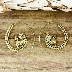 Último Diseño: Pendientes de Aro de Pavo Real Bohemios de Latón para Mujer, Chapados en Oro de 18K, Aros con Motivos Tribales de Animales para Venta al por Mayor/OEM/ODM - Product Image 1