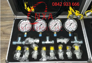 Manómetro de presión hidráulica para kit de 4 manómetros 0-10/100/250/400/600 bar, 13 conectores de acoplamiento, 14 conectores en T, 5 mangueras para manómetro. - Product Image 2