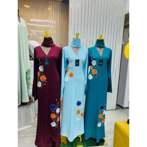 Abaya Modeste de Dubaï à Manches Longues Perlée et Pailletée, Traditionnelle, Faite à la Main, pour Mariage, en Polyester Respirant, Col en V – Grande Vente - Product Image 2