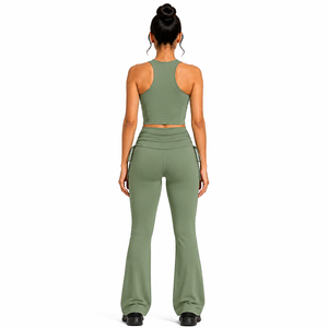 Conjunto de yoga al por mayor para mujer: Top corto racerback y pantalones acampanados fruncidos con cordón, conjunto de dos piezas para entrenamiento, ropa deportiva de marca privada. - Product Image 2
