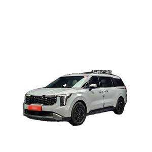 Kia Carnival HEV 2024 de 7 Plazas con Asientos de Cuero, Caja de Cambios Automática, Cámara Trasera, 38,157 km, Color Gris Grafito - Product Image 1