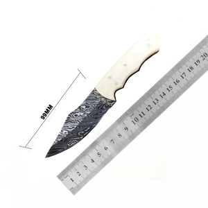 Cuchillo de Caza y Camping Multifuncional de Acero Damasco de Alto Contenido de Carbono, Hoja Recta, Espiga Completa con Mango de Hueso - Product Image 3