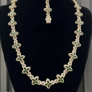 Collier Statement Fleur en Argent 925 Plaqué Or Rose de Luxe, Bijou Unisexe pour Mariage, Sertissage Griffe, Chaîne à Maillons Taille Baguette - Product Image 5
