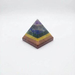 Venta al por Mayor de Ágata Piramidal Muntaha de 30-35 mm, Piedra Natural Hecha a Mano, Cristales de Reiki a Granel, 7 Chakras, Calidad Premium, Khambhat, India - Product Image 3