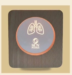 Regalo Promocional Ecológico de Madera Redonda con Diseño de Pulmón, Impresión Serigráfica, Artículo Corporativo Portátil de Sun Pharma - Product Image 1