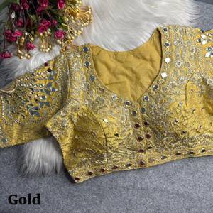 Blouse prête-à-porter entièrement cousue en soie italienne avec fusion de tricot, ornée de sequins et de broderies miroir, par le créateur Zari. - Product Image 5