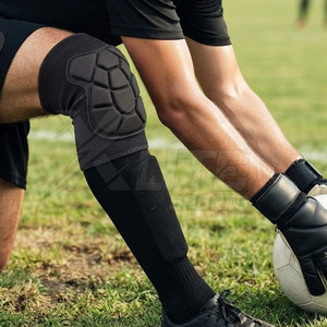 Série d'équipements sportifs d'usine : Genouillère de gardien de but de football en EVA respirante pour une protection complète lors des séances d'entraînement - Product Image 3