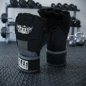 ผ้าพันมือสำหรับชกมวย IRON PUNCH ปรับได้ สวมใส่สบาย ปลอดภัย ผลิตจากหนัง PU แบบติดตีนตุ๊กแก สำหรับออกกำลังกายและฝึกซ้อม สามารถสั่งทำได้ - Product Image 3