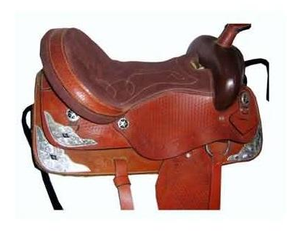 Selle de barrel western en cuir véritable DD avec siège souple et motifs argentés, fabriquée en Inde - Product Image 2